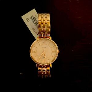 Rose gold fossil watch